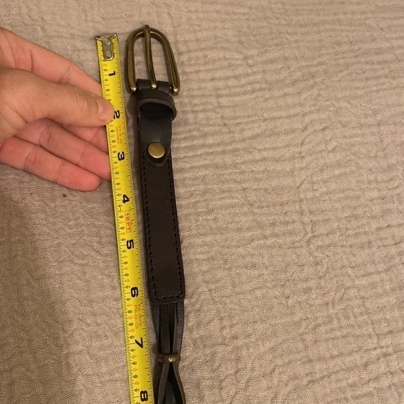 Tarnish brown leather belt in very good condition. Size M - Picture 7 of 10